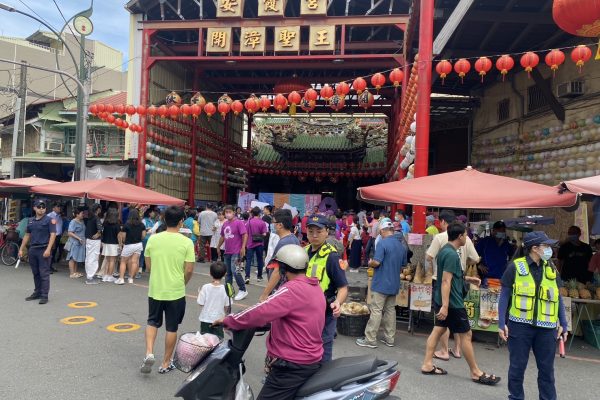 嘉義縣113年度家暴防制月踩街 民雄警協助交管並結合交通安全、反毒、反詐騙宣導