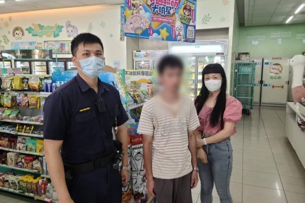 臺西警方超商聯手阻詐 保住男子辛苦錢