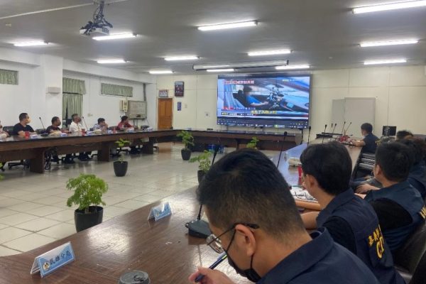 嘉縣警邀集計程、租賃車業者齊「斬手」