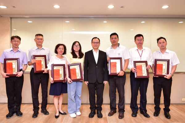 嘉義縣警銀合力攔阻詐騙 公開表揚7名有功人員